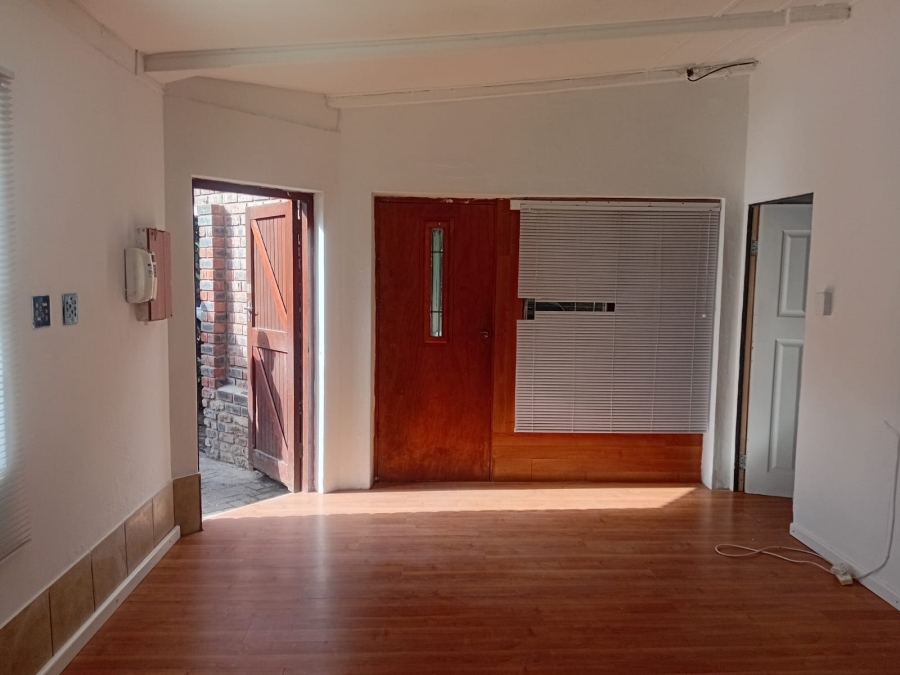 To Let 1 Bedroom Property for Rent in Vincent Eastern Cape
